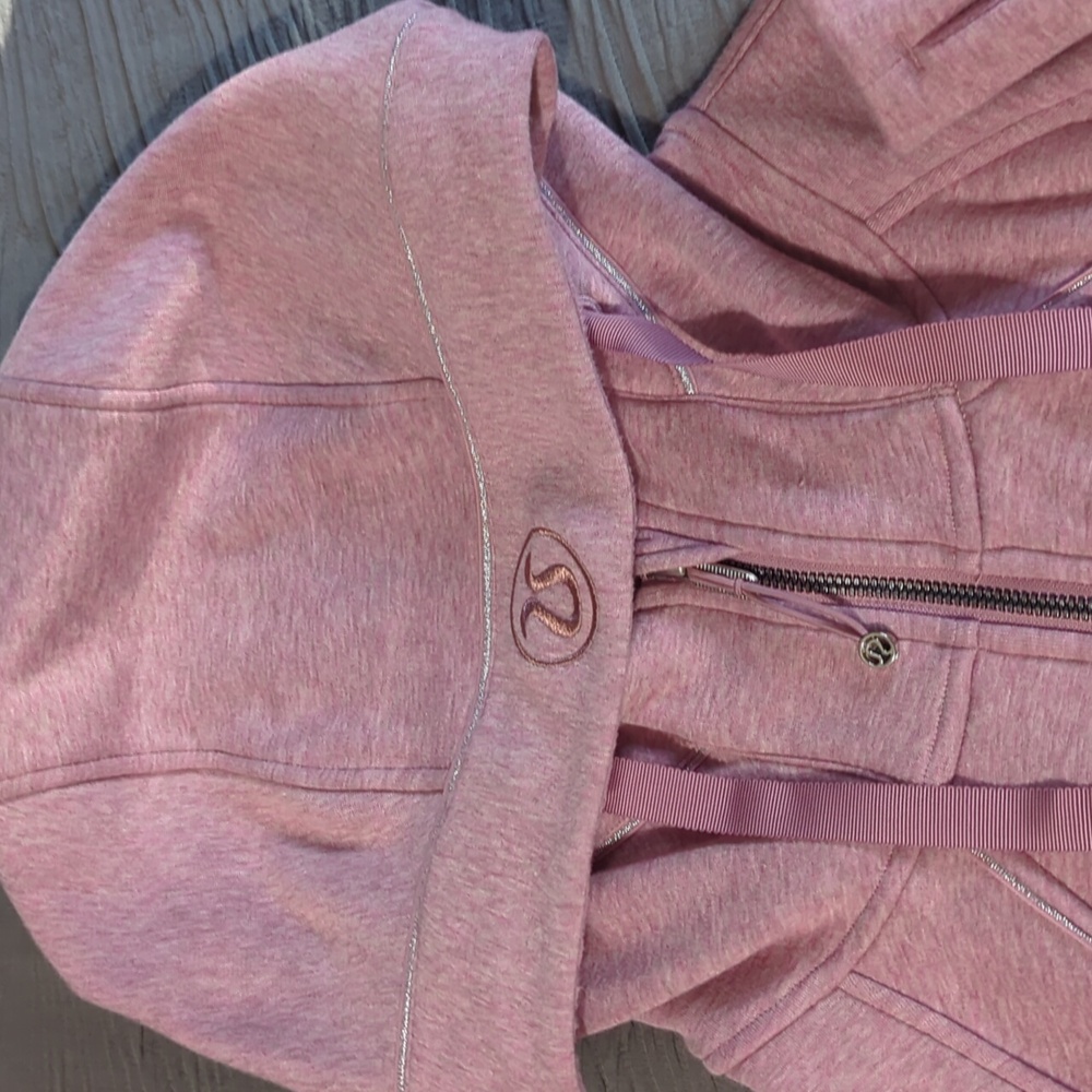Plush Lululemon Scuba zip up hoodies